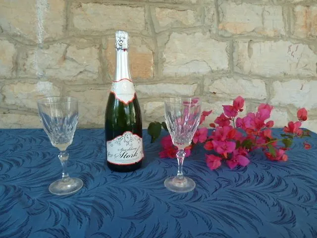 Ljilja アパート *