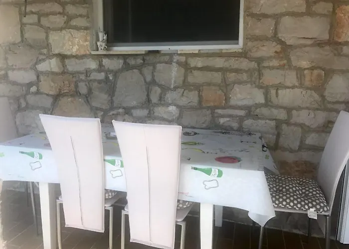 アパート Ljilja *